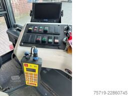 Ravo Ravo 560 Straßenkehrmaschine