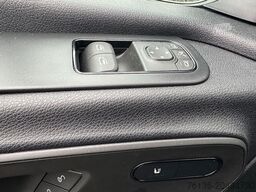 MERCEDES-BENZ Sprinter 319 CDI 4x4 Pro Automatik LED L2H2 AHK