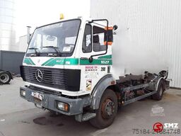 Mercedes-Benz SK 1827