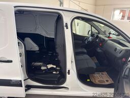 PEUGEOT PARTNER KASTENWAGEN*ELEKTRO*2016*1HAND*EURO6*