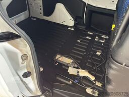 PEUGEOT PARTNER KASTENWAGEN*ELEKTRO*2016*1HAND*EURO6*