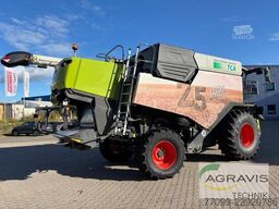 Claas TRION 750