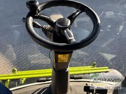 Claas TRION 750