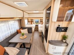 HOBBY De Luxe 460 SL Modelljahr 2027 ausgestellt!