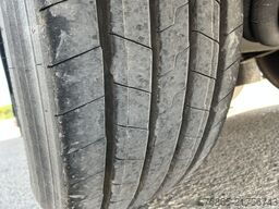 Schmitz Cargobull SCB S3B / Box Trailer / 2x Liftas / Schuifrem /...