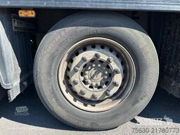 Schmitz Cargobull Semitrailer Curtainsider Mega