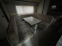 HOBBY 580 Wohnwagen Festbett + Rundsitzgruppe