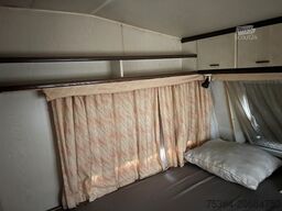 HOBBY 580 Wohnwagen Festbett + Rundsitzgruppe