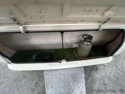 HOBBY 580 Wohnwagen Festbett + Rundsitzgruppe