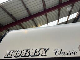 HOBBY 580 Wohnwagen Festbett + Rundsitzgruppe