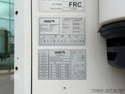 SCHMITZ CARGOBULL SCB*S3B CARRIER VECTOR 1550 WITH 5210 ENGINE HOU