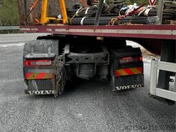 Volvo FH500 truck with a 24 t/m Palfinger crane
