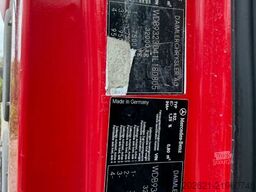 MERCEDES-BENZ Actros 3241 8x4 Silo Isoliert