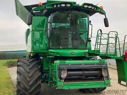 John Deere S690