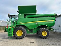John Deere S690
