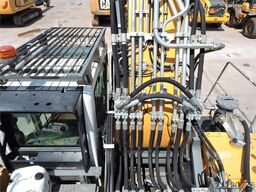Liebherr R956