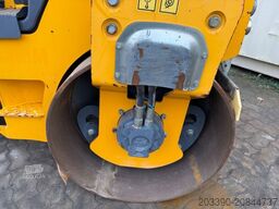 HAMM HD12VV / 2012 BJ / 1.369 H / 2.695 KG