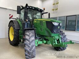 John Deere 6215R