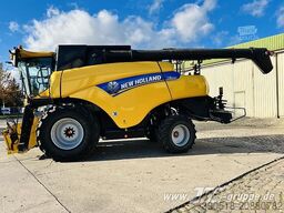 New Holland CR8080