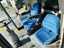 New Holland CR8080