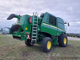 John Deere T660i