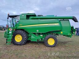 John Deere T660i