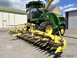 John Deere 9700i