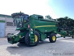 John Deere T550