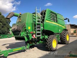 John Deere T550