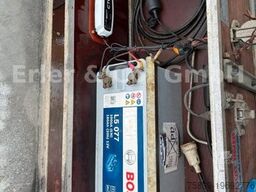 Nissen Verkehrsleitanhänger,