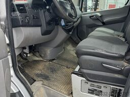 Mercedes-Benz 310 D Sprinter 2,8 m Plane 5 Gang Schalt