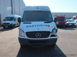 MERCEDES-BENZ Sprinter II Kasten 210 CDI / Nr. 174