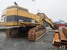 Caterpillar 365C excavator with tooth bucket