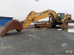 CAT 365C excavator with tooth bucket