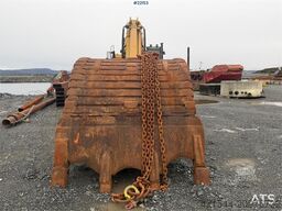 CAT 365C excavator with tooth bucket