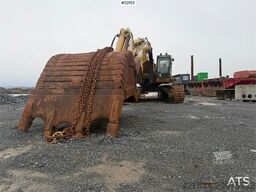 Caterpillar 365C excavator with tooth bucket