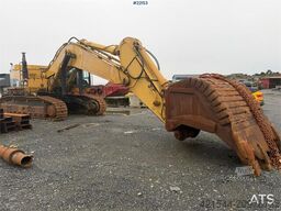 Caterpillar 365C excavator with tooth bucket