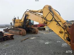Caterpillar 365C excavator with tooth bucket