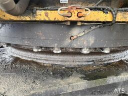 Caterpillar 365C excavator with tooth bucket
