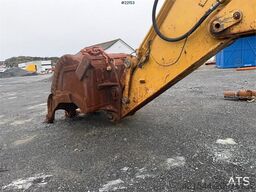 Caterpillar 365C excavator with tooth bucket