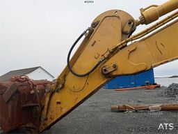 Caterpillar 365C excavator with tooth bucket
