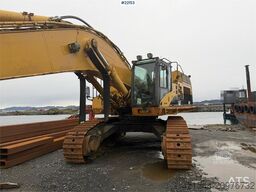 Caterpillar 365C excavator with tooth bucket