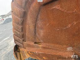 Caterpillar 365C excavator with tooth bucket