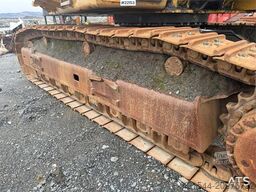 Caterpillar 365C excavator with tooth bucket