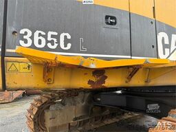 Caterpillar 365C excavator with tooth bucket