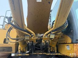 Caterpillar 365C excavator with tooth bucket