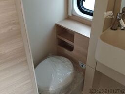 EURAMOBIL Van V 635 EB Klimaauto., Fahrassistenzpaket, RFK