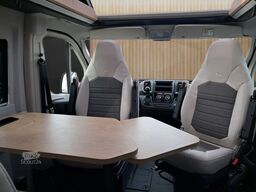 ADRIA Twin 60Y 640 SLB Automatik, Zuziehhilfe