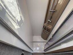 BÜRSTNER Lyseo TD Harmony Line 727 G *Lithium*Solar*Navi*