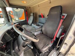 Scania P 320 6x2*4 FRIGOBLOCK EK13U / BOX L=9289 mm